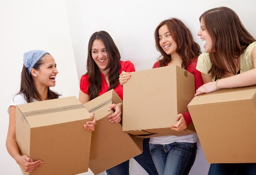 Packing and loading support for a Stockwell house move